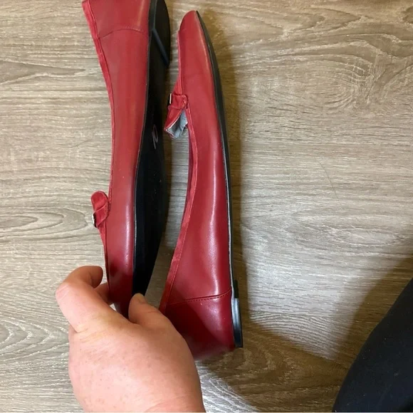 CALVIN KLEIN Red Belicia Loafers Flats Sz 9 Shoes Preppy Classic Ruby Slippers​​ - Picture 8 of 10